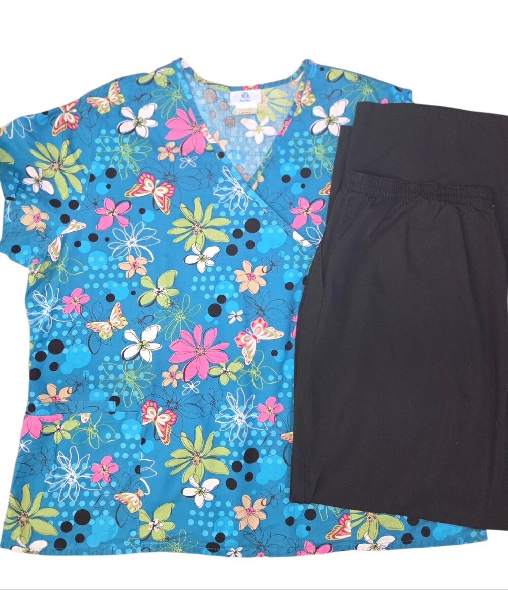Flowers Scrub Set